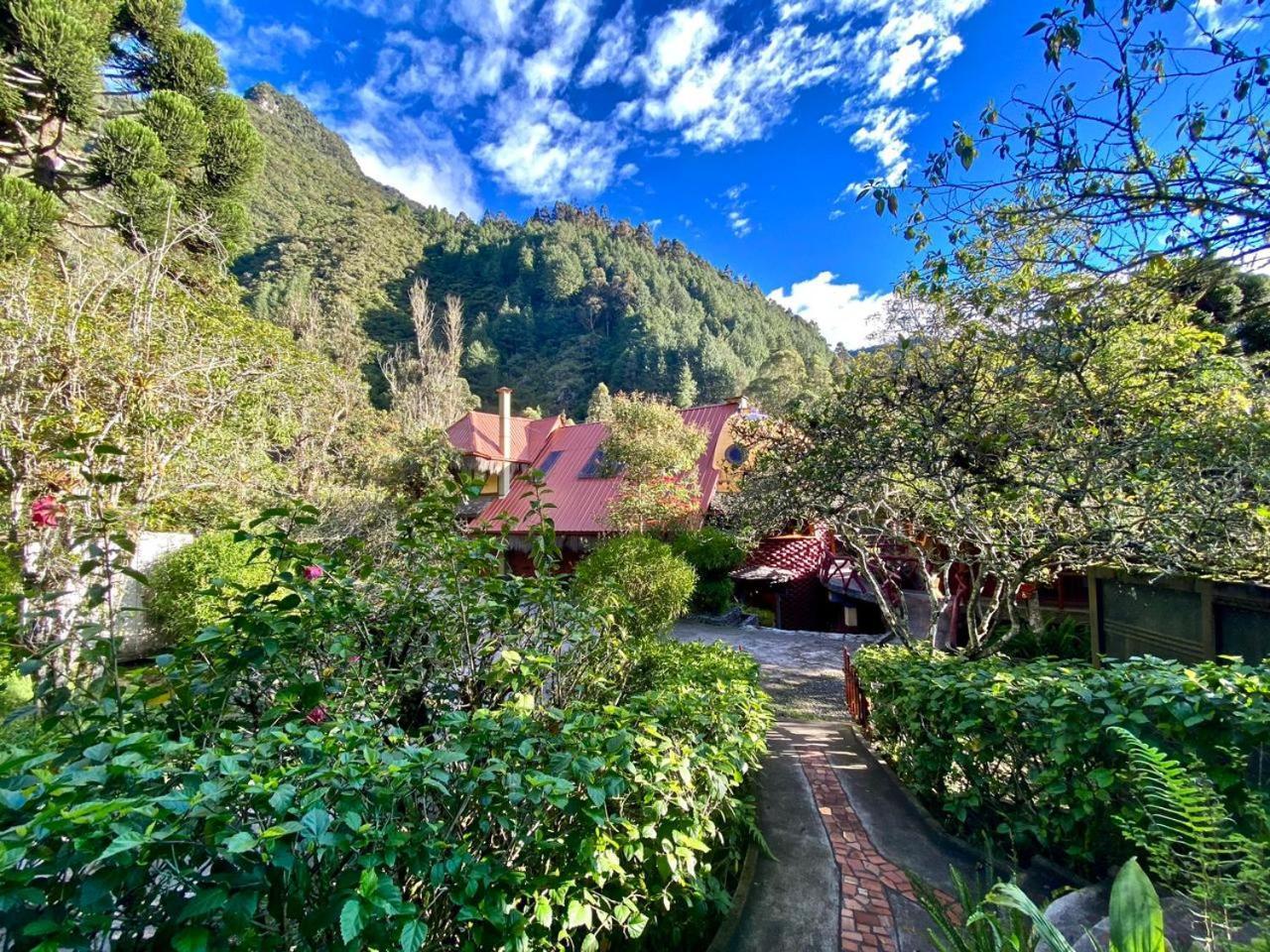 Finca Chamanapamba Guest House Banos  Exterior photo